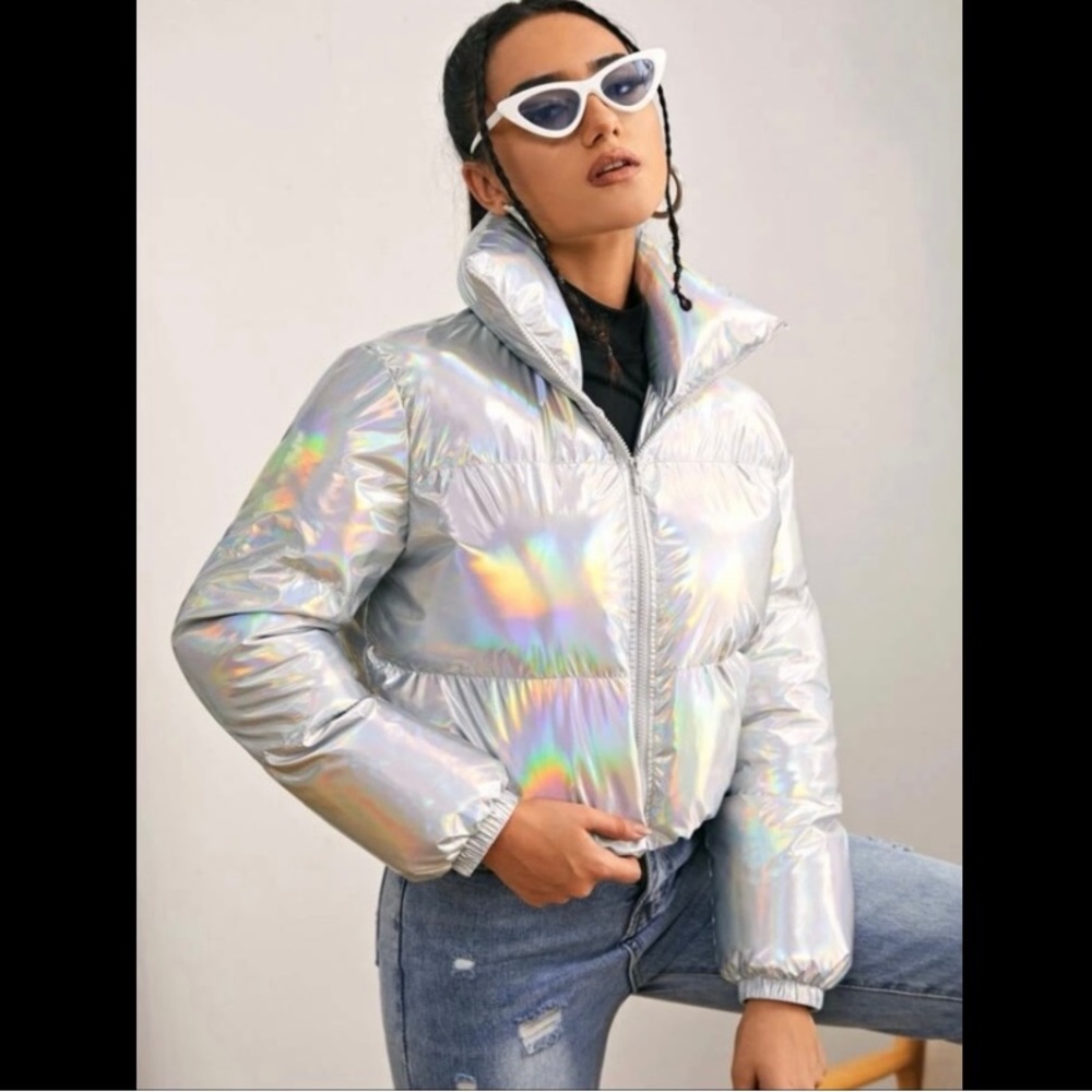 Shiny crop puffer coat
